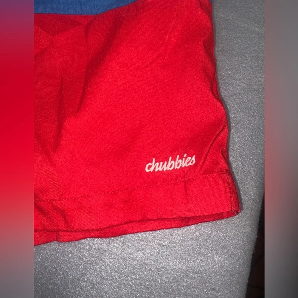 Chubbies Men’s The Liberties Red White Blue Lined Swim Shorts XL // 5.5”